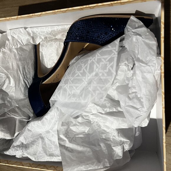 NWT Jewel Badgley Mischka Jailene Navy Satin Pointed Toe Ankle Strap Heels SZ 8 - Picture 8 of 11